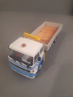 Modely nakladnych aut 1:43 - 13