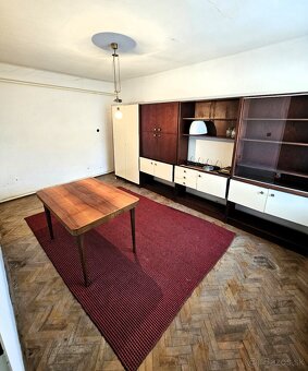 3-izbový rodinný dom v priamom centre obce KUZMICE - 13