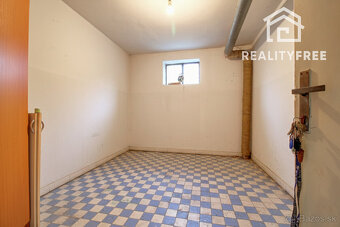 Na predaj 3 izbový byt, kompletne zrekonštruovaný, samostatn - 13