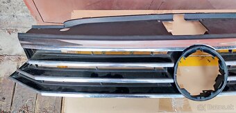 VW Passat B8 – 2ks gril, jeden spravíš pekný - 13