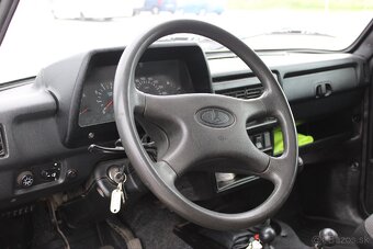 Lada Niva 1.7i - 13