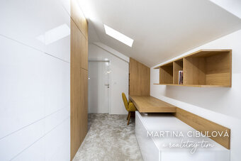 2.5 izbový byt s parkingom v centre Banskej Bystrice je na p - 13