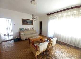 Dvojgeneračný rodinný dom v tichej lokalite - Sečovce - 13