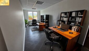 EXKLUZÍVNY ADMINISTRATÝVNY PRIESTOR NA PODNIKANIE V PÚCHOVE. - 13