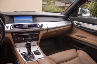 BMW Rad 7 740d xDrive 01/2011 - 13