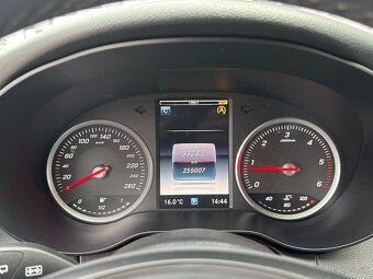 Mercedes-Benz 220 D, 125KW, BLUETEC - 13