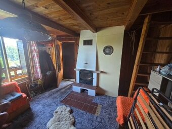 Krásna záhrada s chatkou na južnom svahu aj s IS - 13