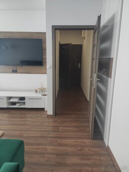 Kompletne zariadený 3-izbovy byt - 13