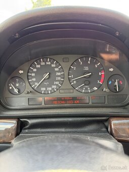 BMW E38 735i - 13