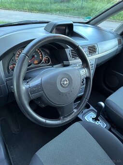 Opel Meriva 1.6i Benzín Automat - 13