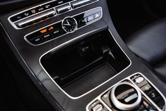 Mercedes-Benz E 220d AMG Line Night Edition - 13