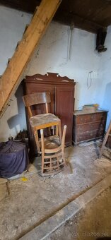 Starožitný nabytok - 13