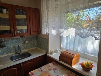 Útulná chalupa s hosp. budovou a záhradou 834 m² Podkylava - 13