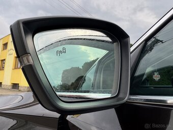 Škoda Superb Combi 2.0 TDI Laurin & Klement 4x4 DSG - 13
