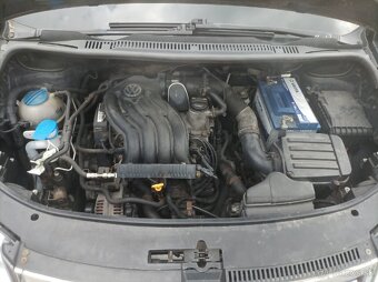 Rozpredám na ND Volkswagen Touran 2.0 benzín CNG - 13