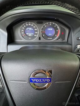Volvo XC 60 2,4D Drive Kinetic - 13
