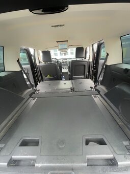 DODGE NITRO 2.8 R/T A/T - 13