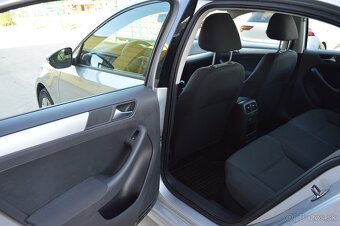 VOLKSWAGEN JETTA 1,6TDI 77kW 83586km SLOVENSKÉ - 13