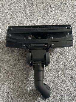 Sencor SVC 8300TI hepa filter vreckový vysávač zánovný - 13