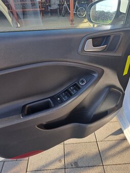 Hyundai i20 - 13