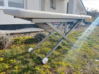 nové NEREZOVÉ elektrické masážne lehátko - 13