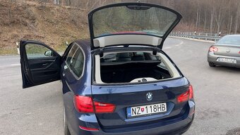 BMW F11 530XD - TIEFSEEBLAU METALLIC (A76) Bradatá Garáž - 13