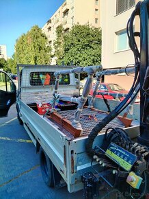 Auto s Hydraulickou rukou - 13