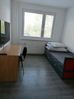 3 izbový byt na 3 poschodí v Sásovej - 13