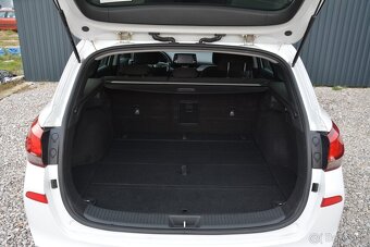 Hyundai i30 CW 1.60 CRDi Family SR 1Majiteľ - 13