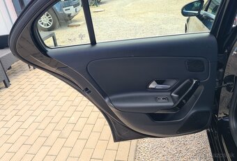 MERCEDES-BENZ A TRIEDA 200 D /T - 13