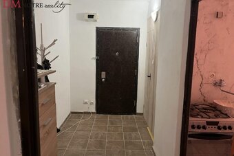 Priestranný dvojizbový byt s balkónom vo výbornej lokalite - 13