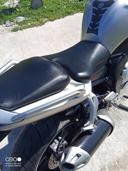 Yamaha FZ1 - 13