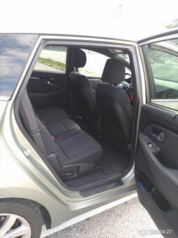 KIA Carens 1.7 CRDi 136k  A/T - 13