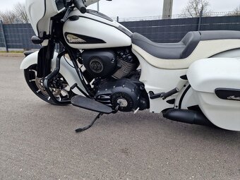 INDIAN CHIEFTAIN DARK HORSE 2019 4500 km - 13