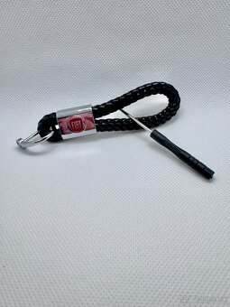 Kľúčenka s logom autá - 13