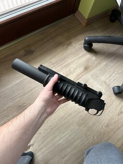 Predám airsoft Granátomet E&C Celokovový 40mm M203 - 13