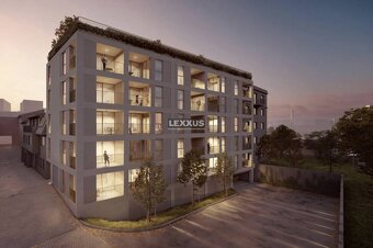 Moderný 4 izbový penthouse s veľkou terasou a výhľadom na hr - 13