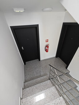Chorvátsko-Trojizbový moderný apartmán s výhľadom na more - 13