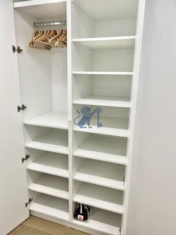 Na PRENÁJOM unikátny 2i byt v ikonickej EUROVEA Tower na 32. - 13