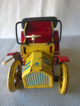 staré plechové auto, a model ferrari- retro hračky - 13