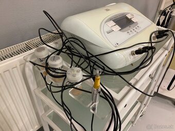 Vybavenie do salonu krásy - kontaktovať iba TELEFONICKY - 13