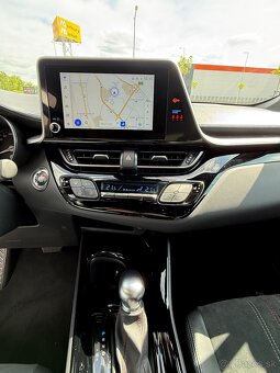 Predám auto Toyota CH-R GR Sport 2.0 - 13
