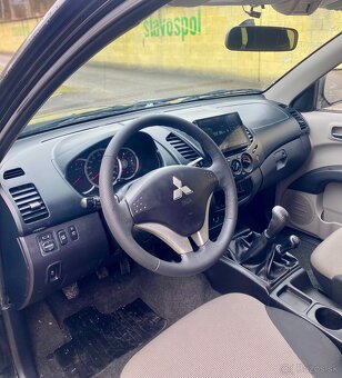 Mitsubishi L 200 L200 2.5 DI-D 100KW Double Cab ANIMAL 2015 - 13