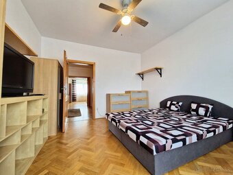 Predaj veľkorysý 3 izbový zariadený byt 87,6 m2 s parkovaním - 13