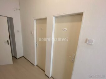 Na prenájom veľký, lukratívny komerčný priestor v centre mes - 13