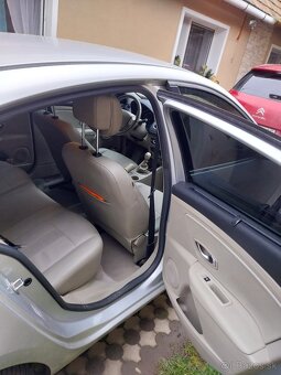 Renault Fluence 1.5 dci 78 kw - 13