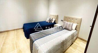 ESTEPONA, APARTMÁN NA PREDAJ – PRIAMO PRI MORI, BAHÍA DE LA - 13