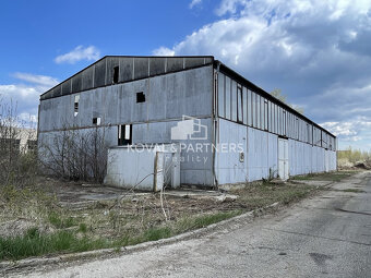 Na predaj priemyselný objekt s pozemkom 21160 m2 cena s DPH - 13