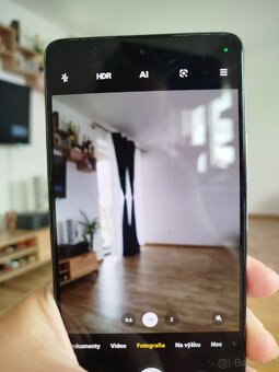 Xiaomi 11T - rozbité zadné sklo REZERVOVANÉ - 13