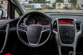 Opel Astra Sport Tourer ST 1.4 Turbo 140k Essentia/Selection - 13